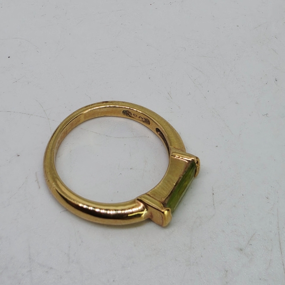 Vtg Avon East-West Baguette Cut Peridot Ring Minimalist Stacking Sz 6.75 Goldton - Picture 3 of 7